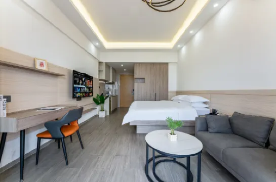 理想精品公寓（開平東滙城店）