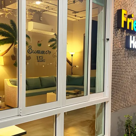 Friends Hostel - Phuket Airport