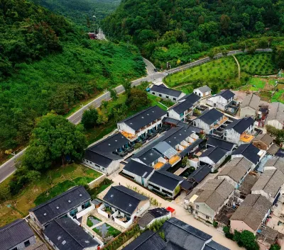 Ningbo Taolu SCHOLARS Hotel (Dongqian Lake) Hotels near Ningbo Wildlife Park