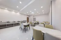 Luntai Yihai Hotel - breakfast
