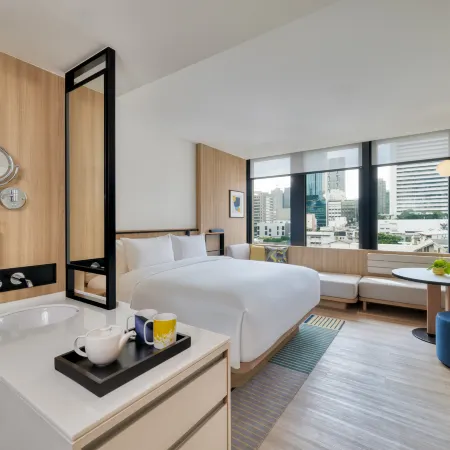 voco Bangkok Surawong by IHG Отели рядом с достопримечательностью «Посольский район»