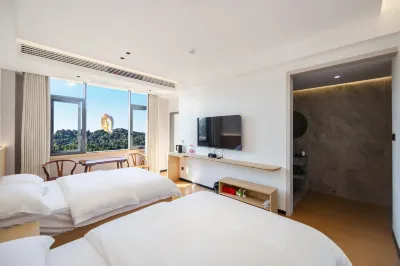 Seasonal Homestay (Donglin Great Buddha Branch) Отели в г. Mount Lu Hot Spring Town