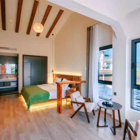 Lianyun Retreat・Huajian Hollow Moonview Log Elegant Holiday Stay (East Lotus Branch)