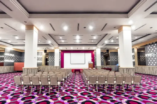 Crystal Crown Hotel Harbour View, Port Klang