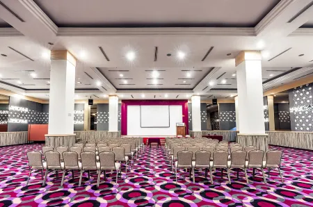 Crystal Crown Hotel Harbour View, Port Klang