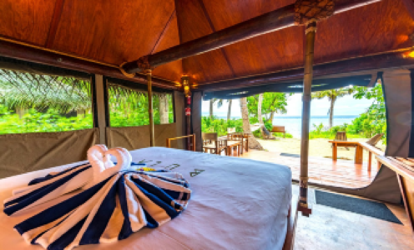 Barefoot Manta Island Resort