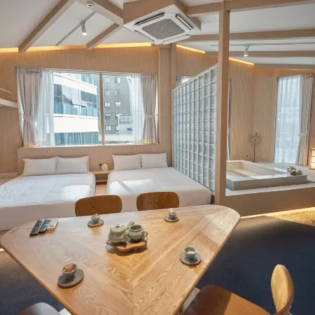 UH Suite Seoul Square