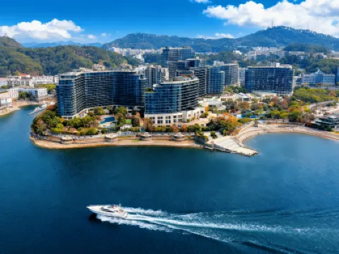 1000 Island Lake Greentown Resort Hotel فنادق في 