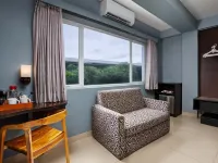 Favehotel Kelapa Gading Hotels near La Piazza