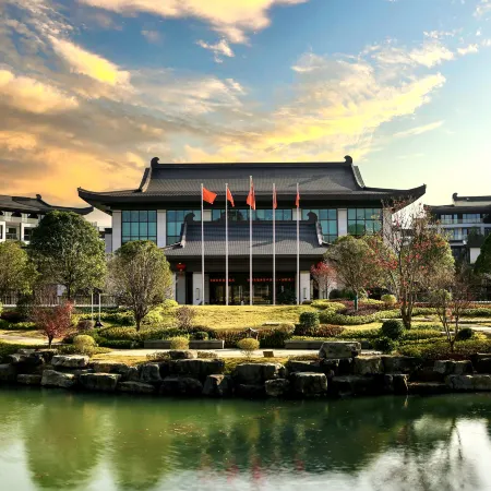 RONGHU HOTEL