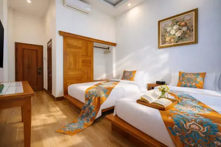 Ruoxi Hotel