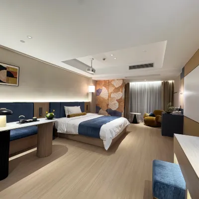 Wuyue · Yuexin Hotel (Shangrao Wanli Times Golden Dragon Hill Youth Art District Branch) Hotels near Xinjiang Academy