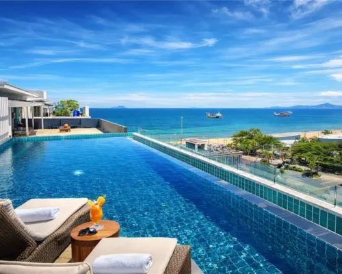 Sunday Beachfront View Jomtien Pattaya Hotels near ALANGKARN