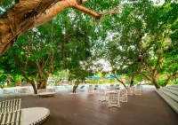 Condotel in Tambuli Seaside Studio Type - F21K - สวนน้ำ