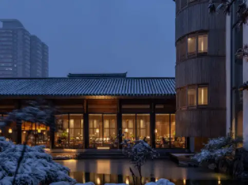 Blossom & Resorts · Shunlu