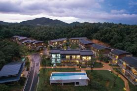 Xinyang City Liluo Muye Homestay (Nanwan Mufeng Valley)