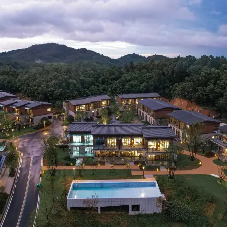 Xinyang City Liluo Muye Homestay (Nanwan Mufeng Valley)