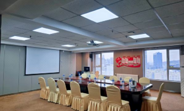 Weijing Hotel (Tianshui North Road Wanda Plaza)