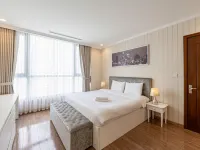 Landmark 81 Area - K's Luxury Residence - Elegant Panorama Hotels near كوان بِن تان