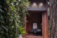 Sanzhai Yisheng · Stream Rizhao Jinshan Collection Snow Mountain View Homestay