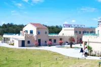 Platinum Whale Coastal Resort