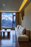 Mainling Jixianshan · Namcha Barwa · Scenic Homestay (Suosong Village) - พร้อมระเบียง