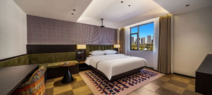 Pinshang | Design Hotel (Shengeng Cultural Park Hejing Plaza) Hotel di Zhaotong