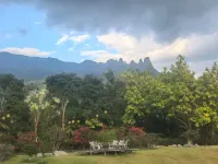 Baoting Seven Immortals Family Hotel Hotele w: Baoting Mount Qixian Tourist Resort