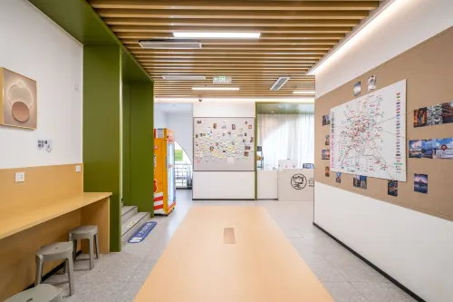 Yujian hostel（The Bund Nanjing Road Branch） - Hostels