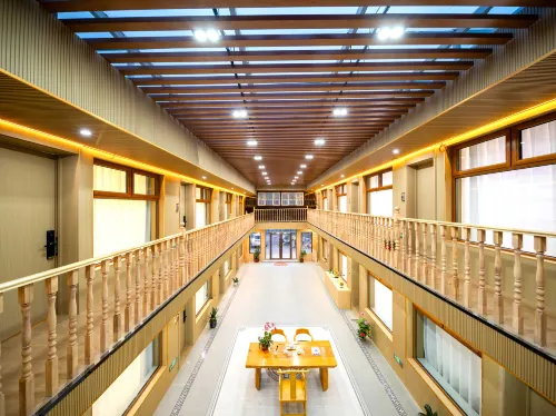 Floral Hotel · JiaGaoHotel - Parking