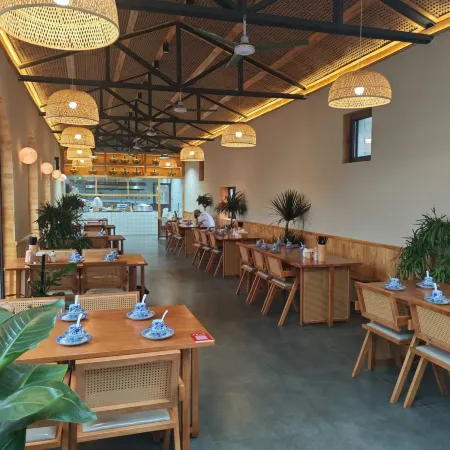 Huajian Xiaoyuan Homestay