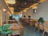 Huajian Xiaoyuan Homestay