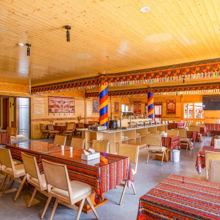 Lugu Lake South Island Villa Resort Hotel