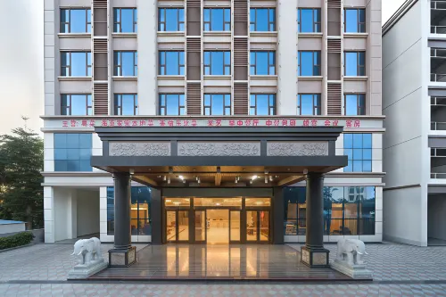 Dongfang Zexi Scenic Hotel (Haidongfang Beach Park)