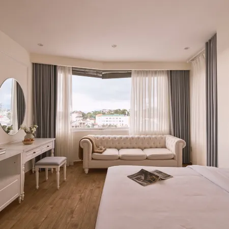 Nature Hotel - Pham Hong Thai