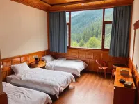 Faraway Home Homestay (Dayugou Scenic Area)