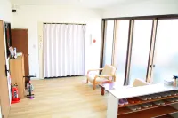 916 Tabi no Fuji – A Bright and Relaxing Retreat with Views of Mt. Fuji - parkir