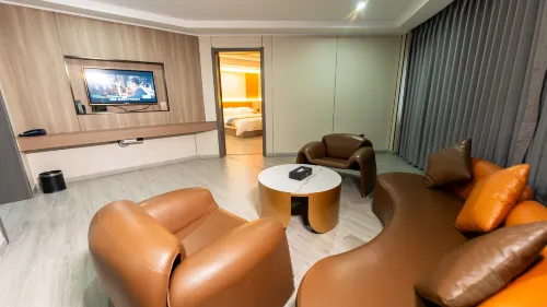 Qilian Shangjing Hotel (Yulin Cultural Square) - 2-Star