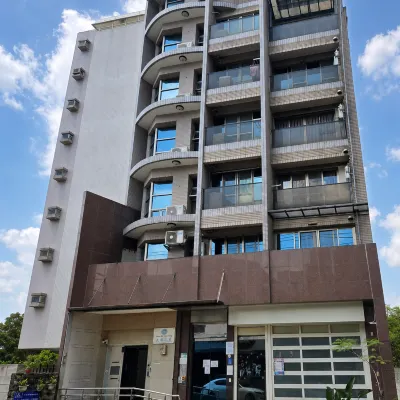 Tianmu Star Urban Living Hotels near MRT Shipai Station