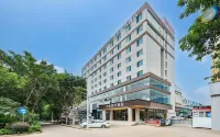 Yaxin E-Sports Hotel (Gannan University of Science and Technology Store) - โรงแรมราคาถูก