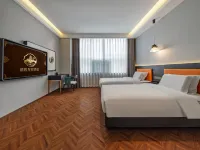 Chengde Dinghuang Xingchen Hotel (Chengde Dingsheng Dynasty Royal Plaza) - parking