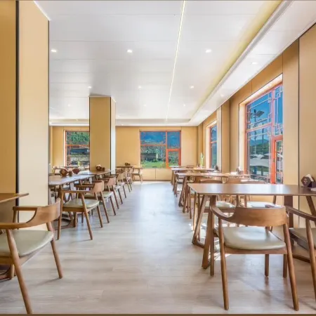 Litang Muxuexing Hotel (Zeba)