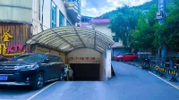 Jiayuan Hotel (Jinchuan County Chengnan Garden) - parking