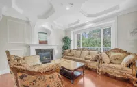 Tranquil Ensuite near Oakridge Mall and Skytrain - Guest houses