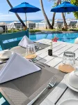 Smeralda Beach Hotel Dikwella - Beach