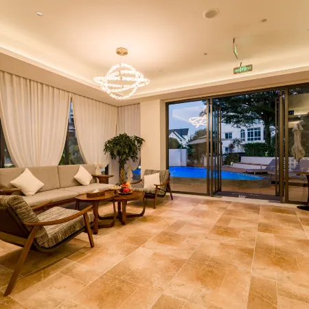 MoHai MH High-End Designer (Beihai Silver Beach Tourist Resort)
