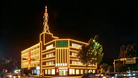 Platinum Hotel in Lanling