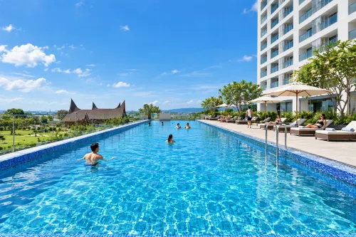 Residence on Opus Bay - Balmoral Tower Hotel - Luxury