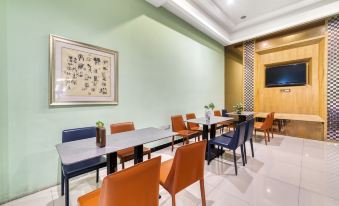 Meng 8 Select Hotel (Hongxing Branch)