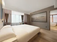 Lucy Hotel  (Chongzhou Government Central Plaza) Hotels near Chongzhou Confucian Temple